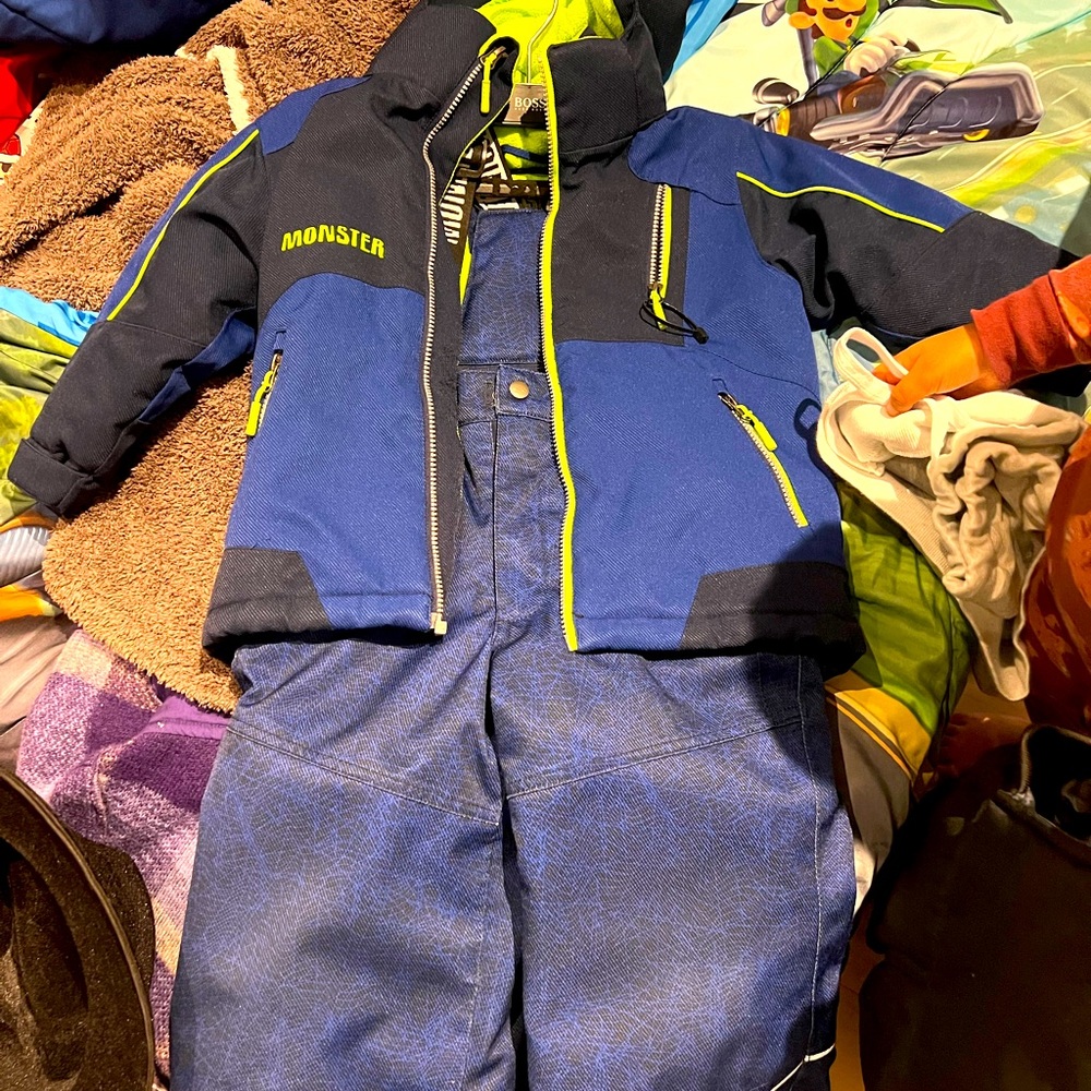 Snow suit kids size 4
